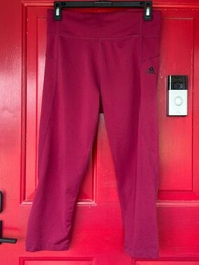 Adidas High Rise Capris Women's M Workout Cranberry Gym Running Sports Athletic